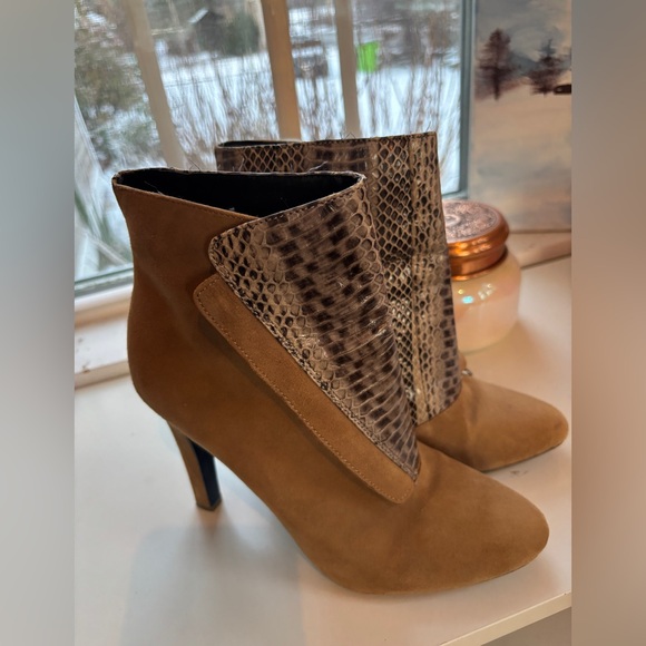 Rebecca Minkoff The Dante Snake embossed leather and suede booties size 8 - Picture 2 of 6